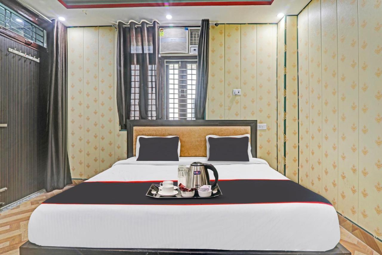 Capital O Sl Galxy Hotel Kanpur Bagian luar foto